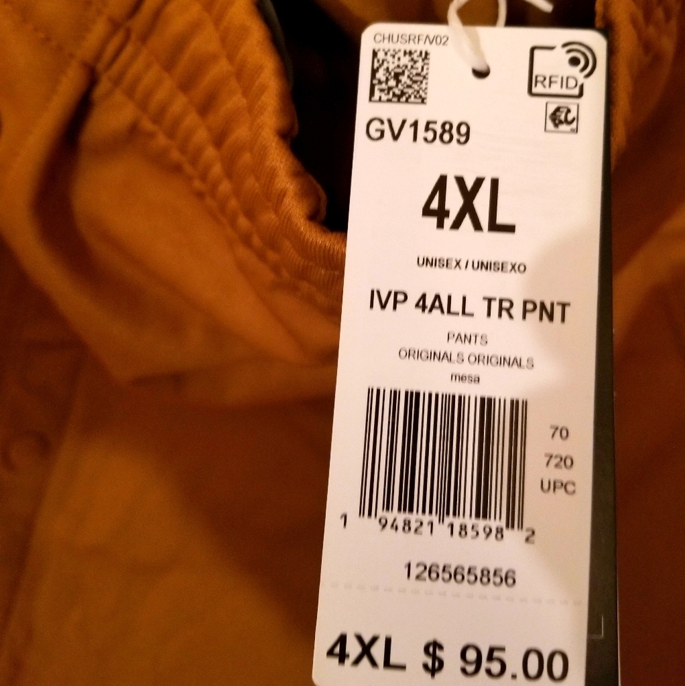 Drip 2, Tan pants, 4XL gender non specific